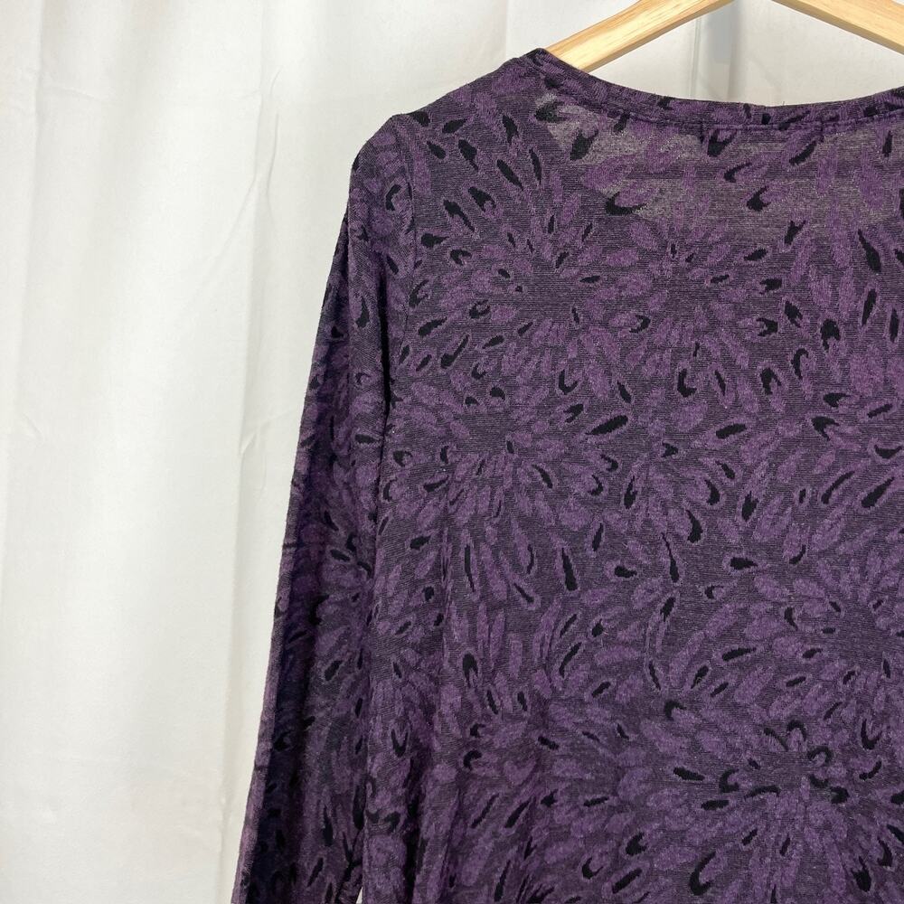CUT LOOSE Size M Floral Tunic Top 3/4 Sleeve Asymmetric Hem Stretch Knit Purple - Picture 6 of 8